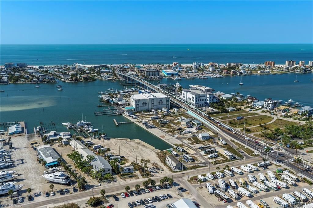 19281 #43 San Carlos Blvd, Fort Myers Beach, FL 33931 Photo