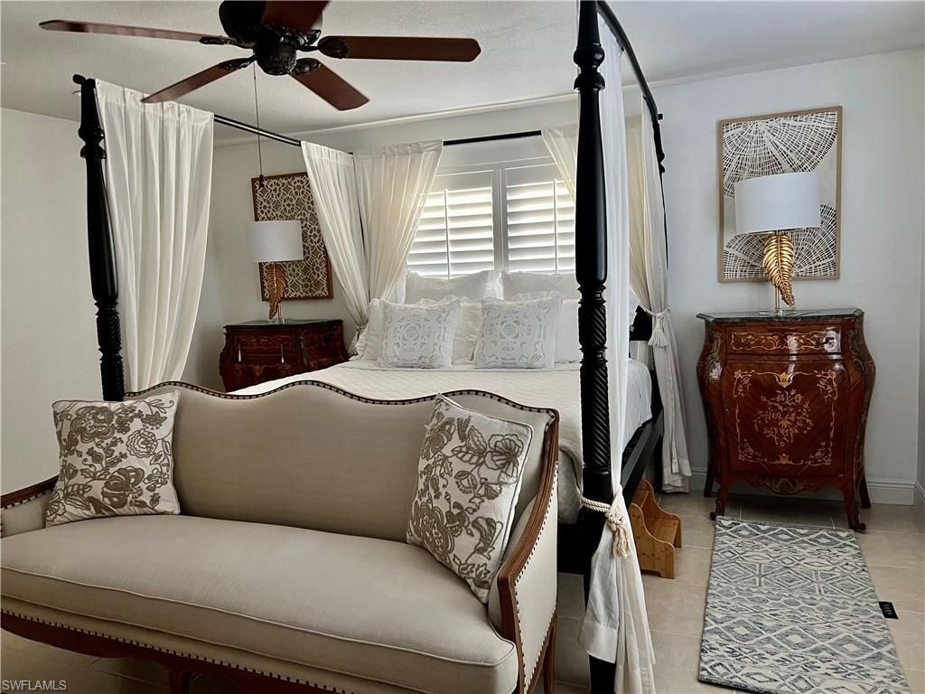 283 Cypress Way W, Naples, FL 34110 Photo