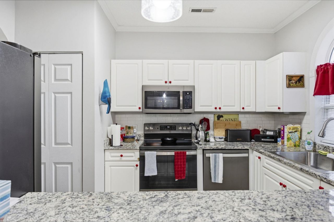4665 Wild Iris Dr. Photo 14