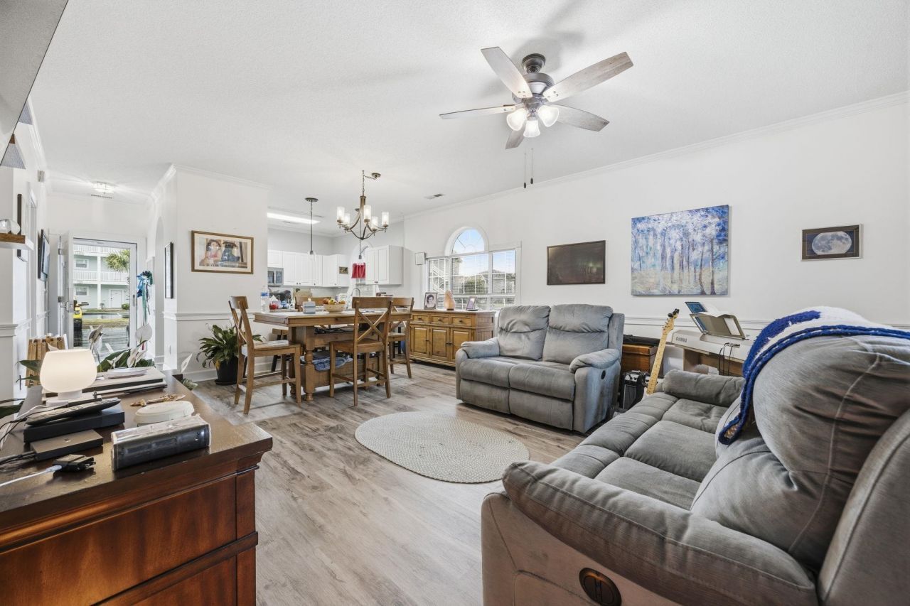 4665 Wild Iris Dr. Photo 8