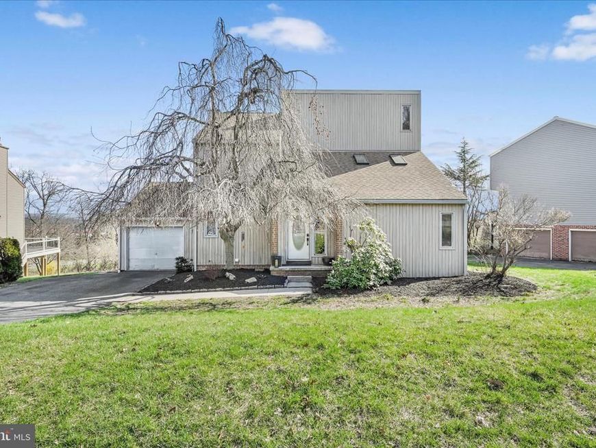 205 Pembroke Drive, Reading, PA 19607 Main Photo