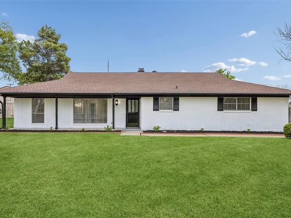 1702 Northcrest Drive, Arlington, TX 76012