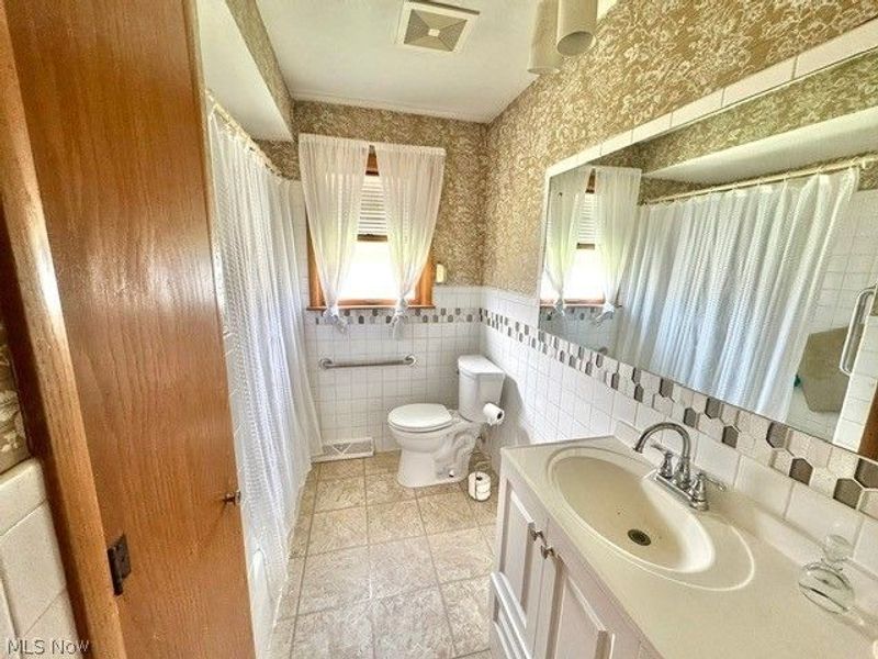 3984 Artmar Drive, Youngstown, OH 44515 Photo 2