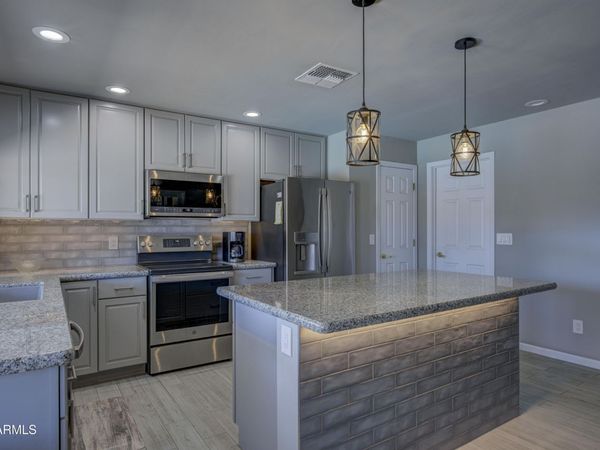 18225 N 29th Drive, Phoenix, AZ 85053