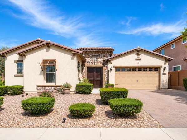 2662 E LA COSTA Drive, Gilbert, AZ 85298