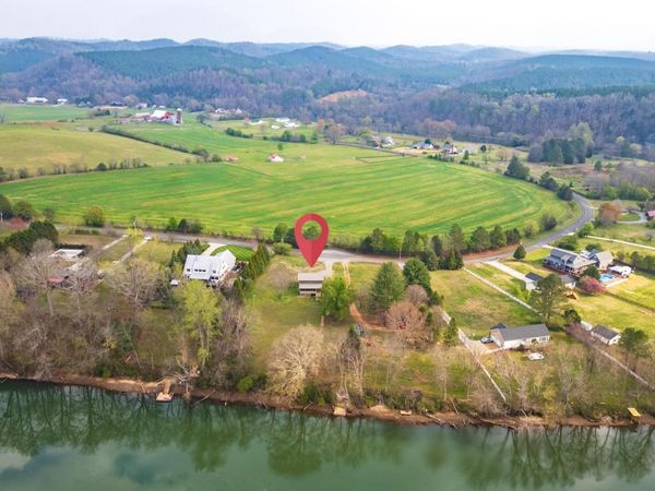 749 Riverbend Tr, Charleston, TN 37310