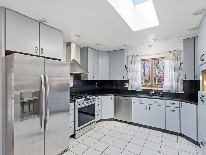 438 Merrick Drive, Beavercreek, OH 45434 Photo 14