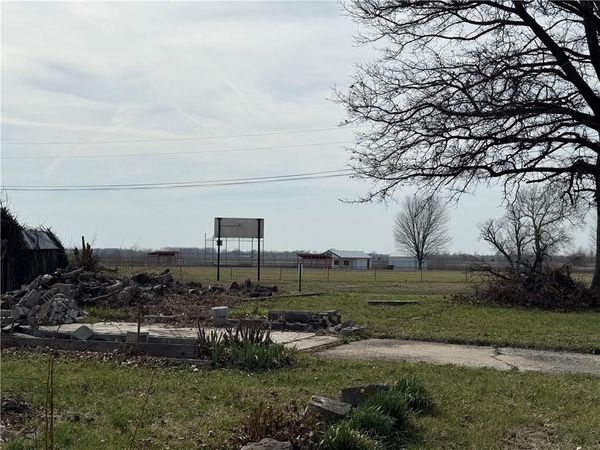 434 South Street, Hardin, MO 64035