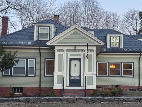 93 Foreside Road, Falmouth, ME 04105