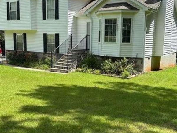 620 Grove Pointe Way, Locust Grove, GA 30248