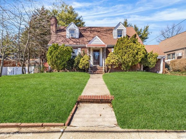 11 Henry Street , Valley Stream, NY 11580