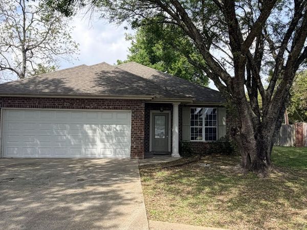 211 Federal Street , Lafayette, LA 70506