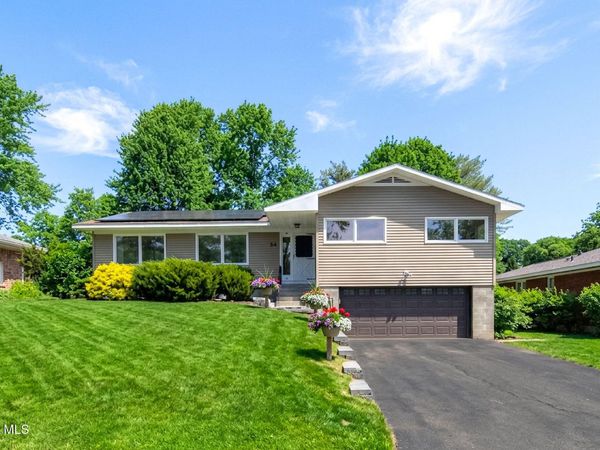 31 Freeman Road, Albany, NY 12208