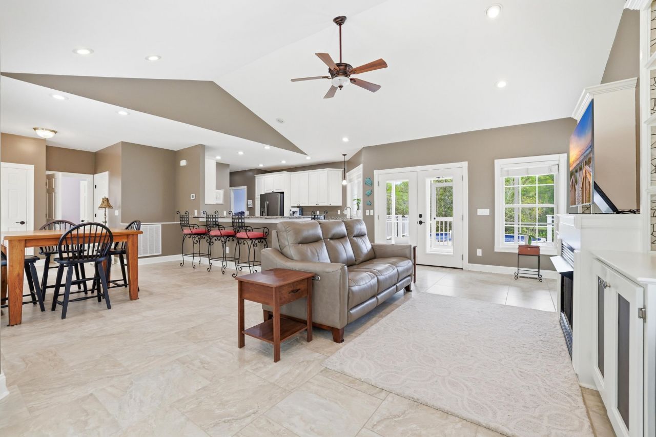 172 Half Moon Trail Photo 16