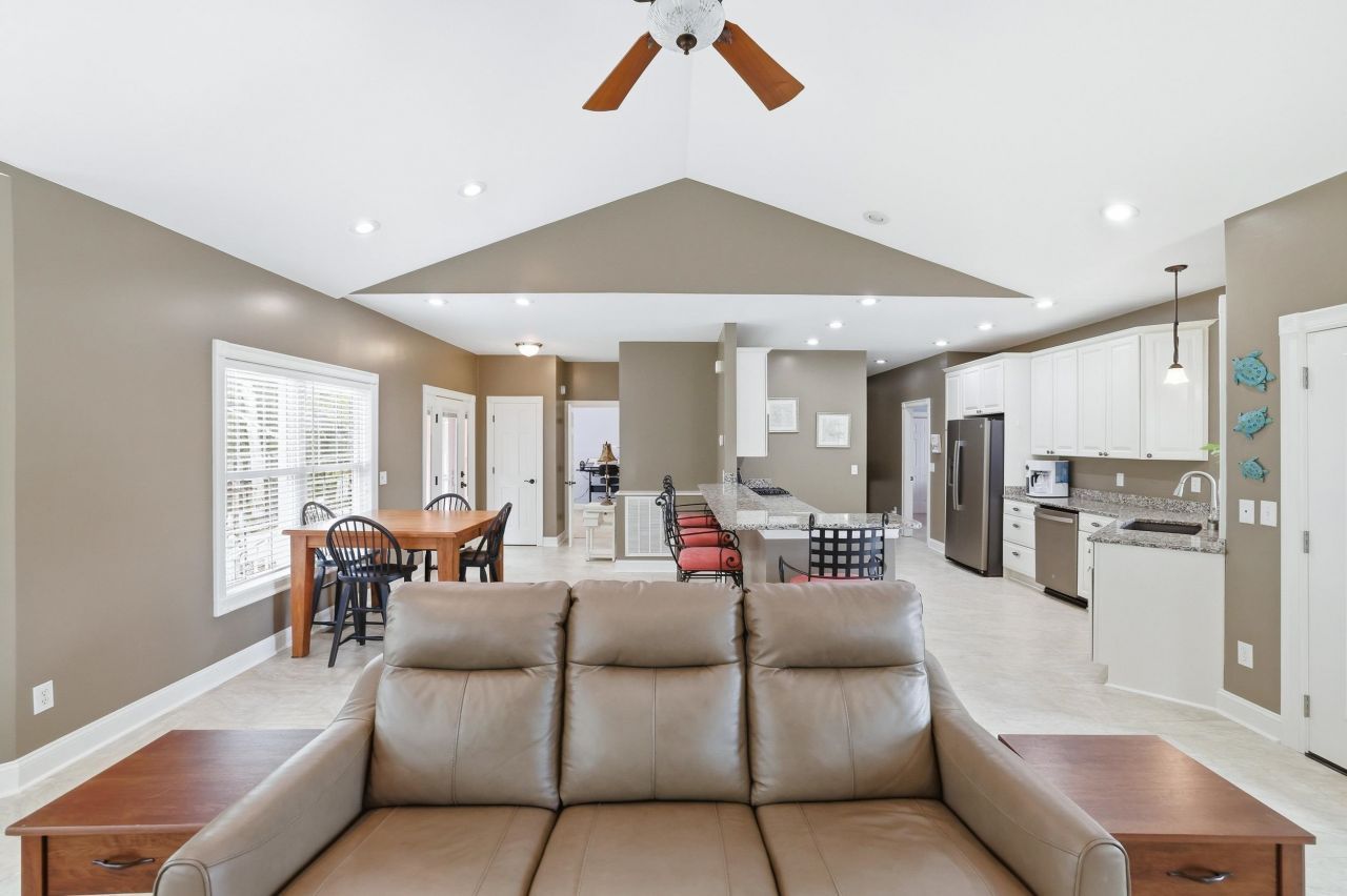 172 Half Moon Trail Photo 17