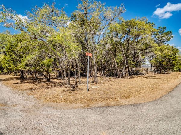 2 Agave CT , Wimberley, TX 78676