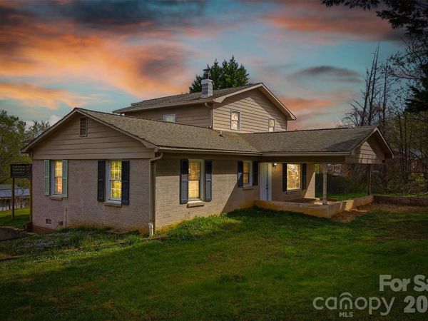 1095 Elm Circle , Granite Falls, NC 28630