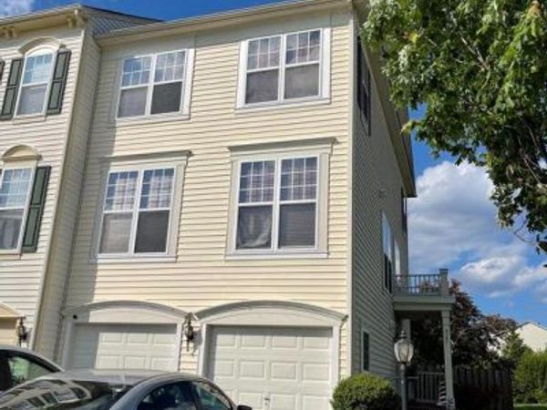 9257 ALVYN LAKE CIRCLE, BRISTOW, VA 20136