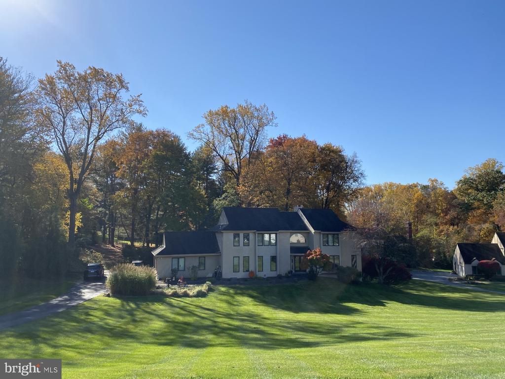 17 JONATHAN MORRIS CIRCLE, MEDIA, PA 19063