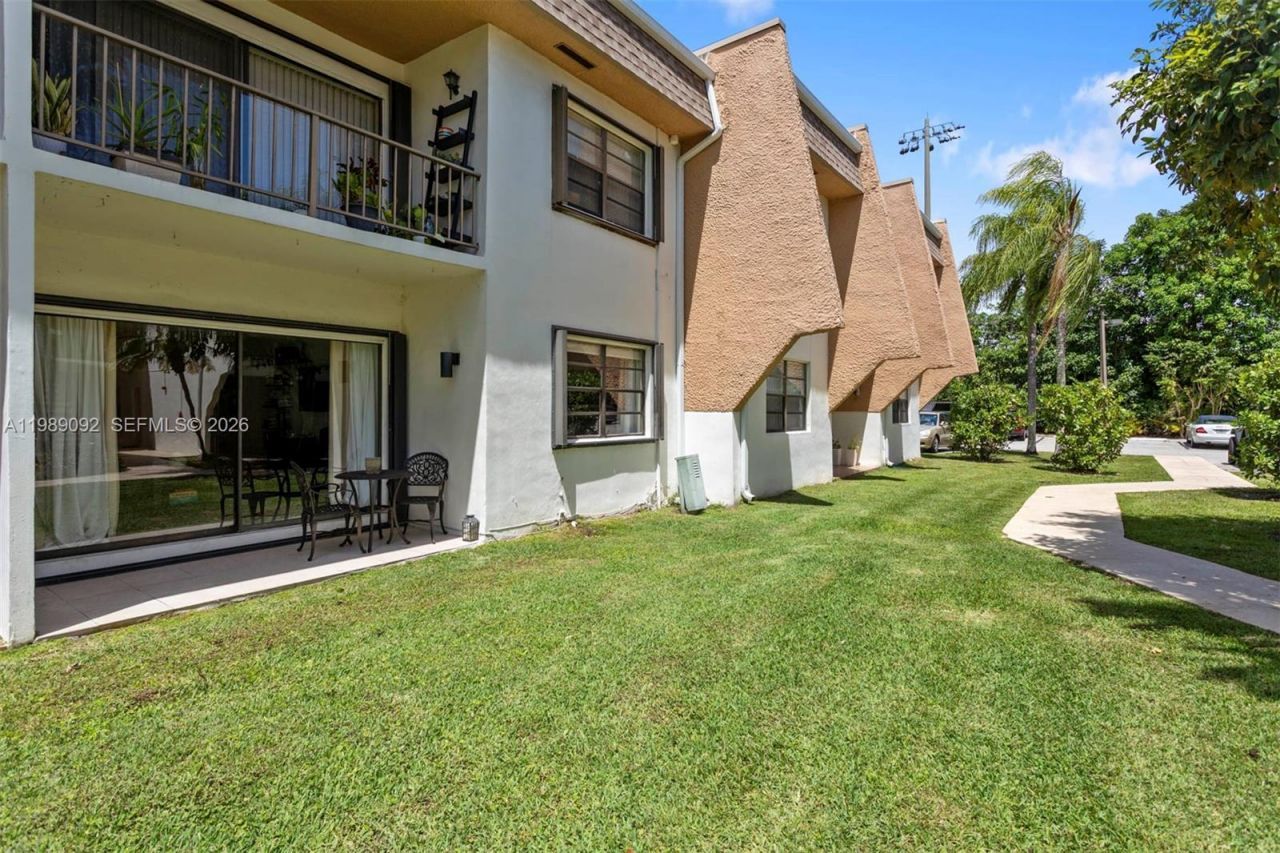 8287 SW 128th St , Unit 109, Pinecrest, FL 33156 Photo