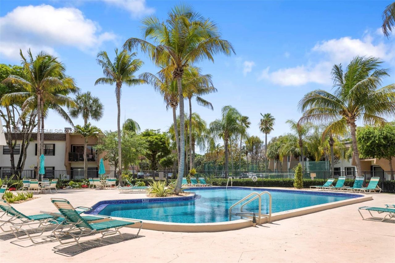 8287 SW 128th St , Unit 109, Pinecrest, FL 33156 Photo