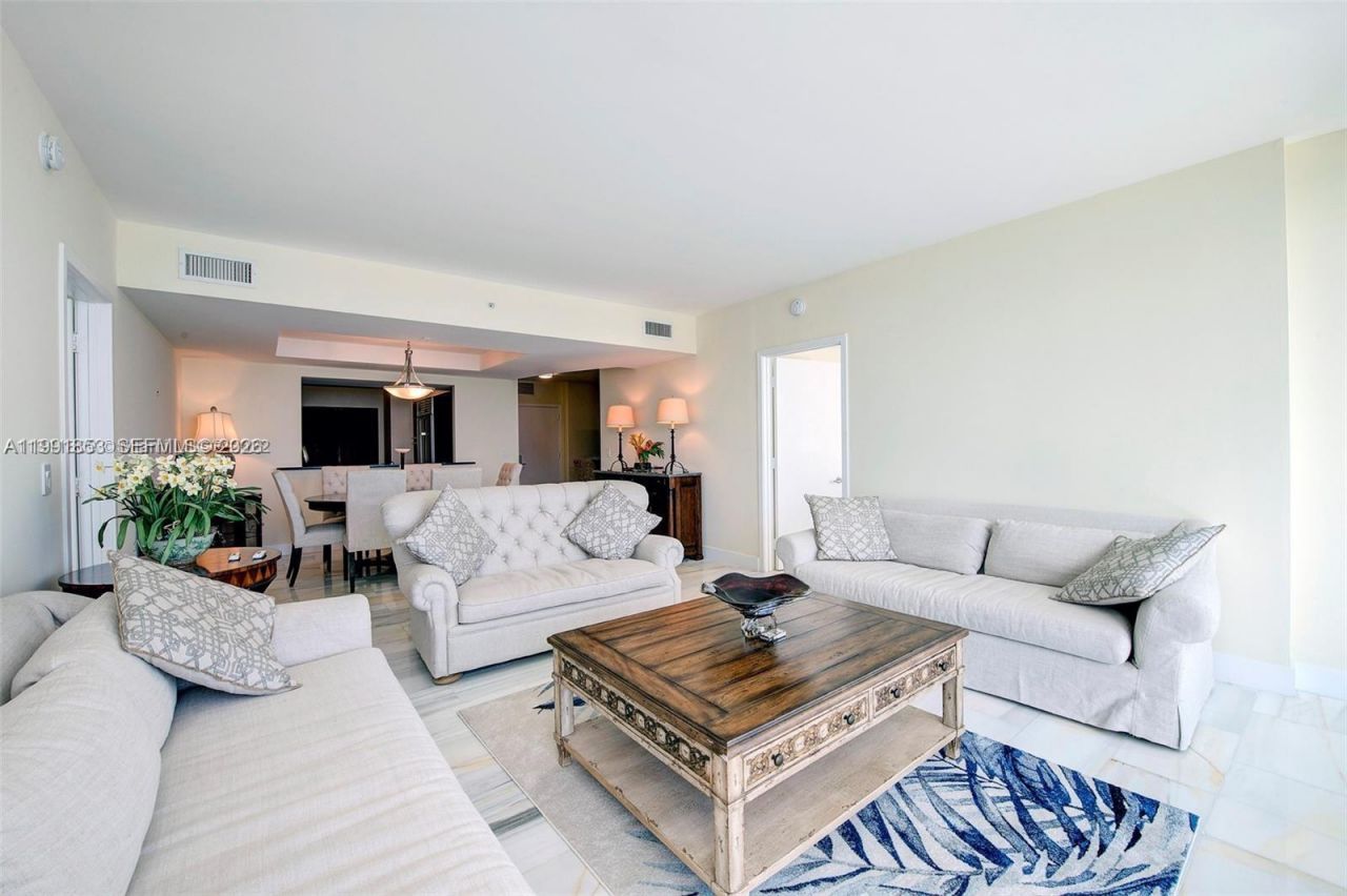 1331 Brickell Bay Dr , Unit 903, Miami, FL 33131 Photo