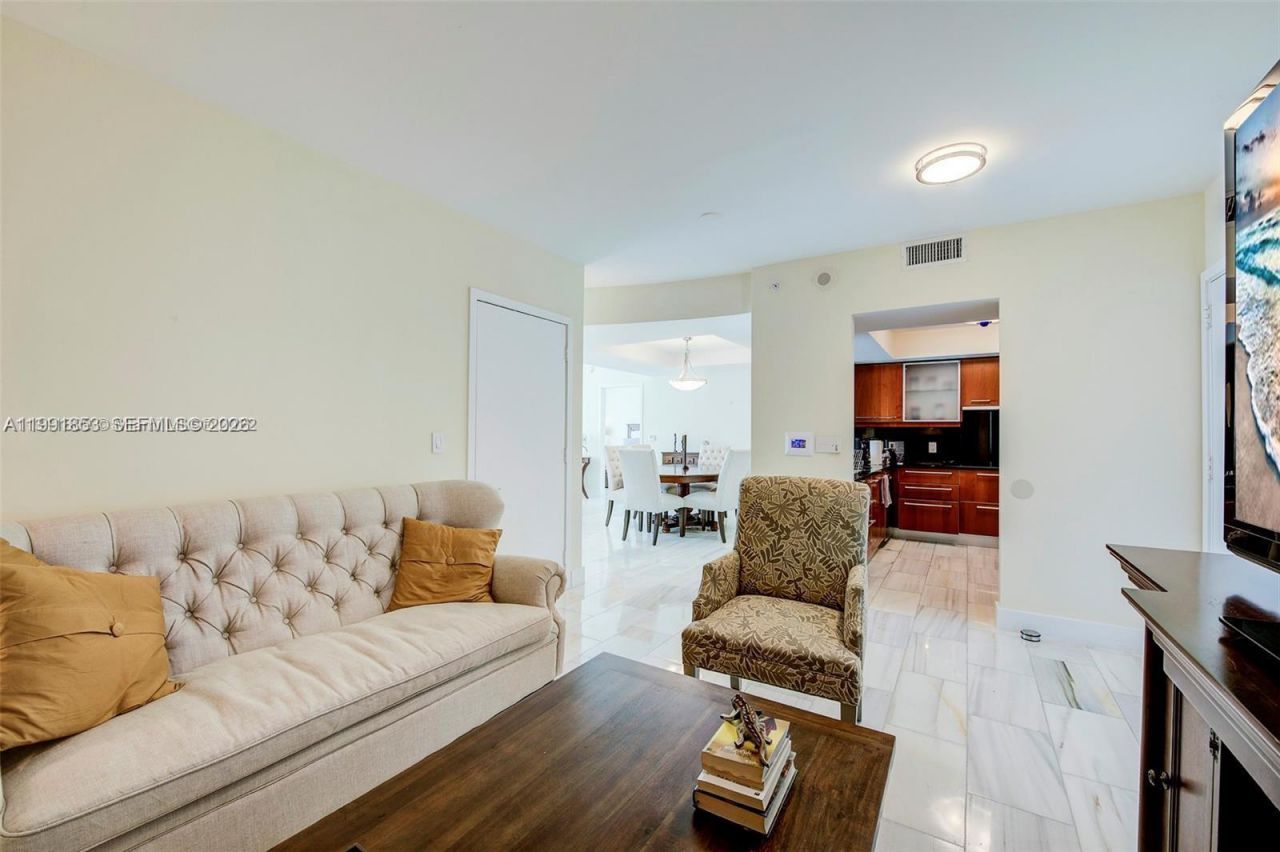 1331 Brickell Bay Dr , Unit 903, Miami, FL 33131 Photo