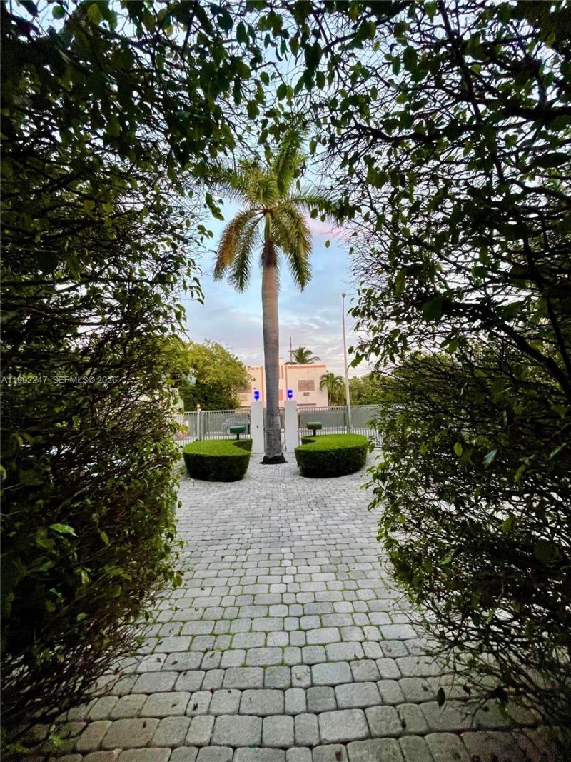 8036 Harding Ave, Unit 3, Miami Beach, FL 33141 Photo