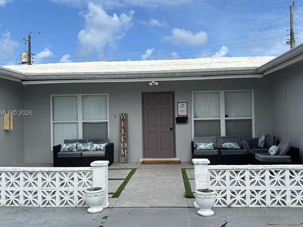 1120 NE 24th Ave, Unit 1, Pompano Beach, FL 33062