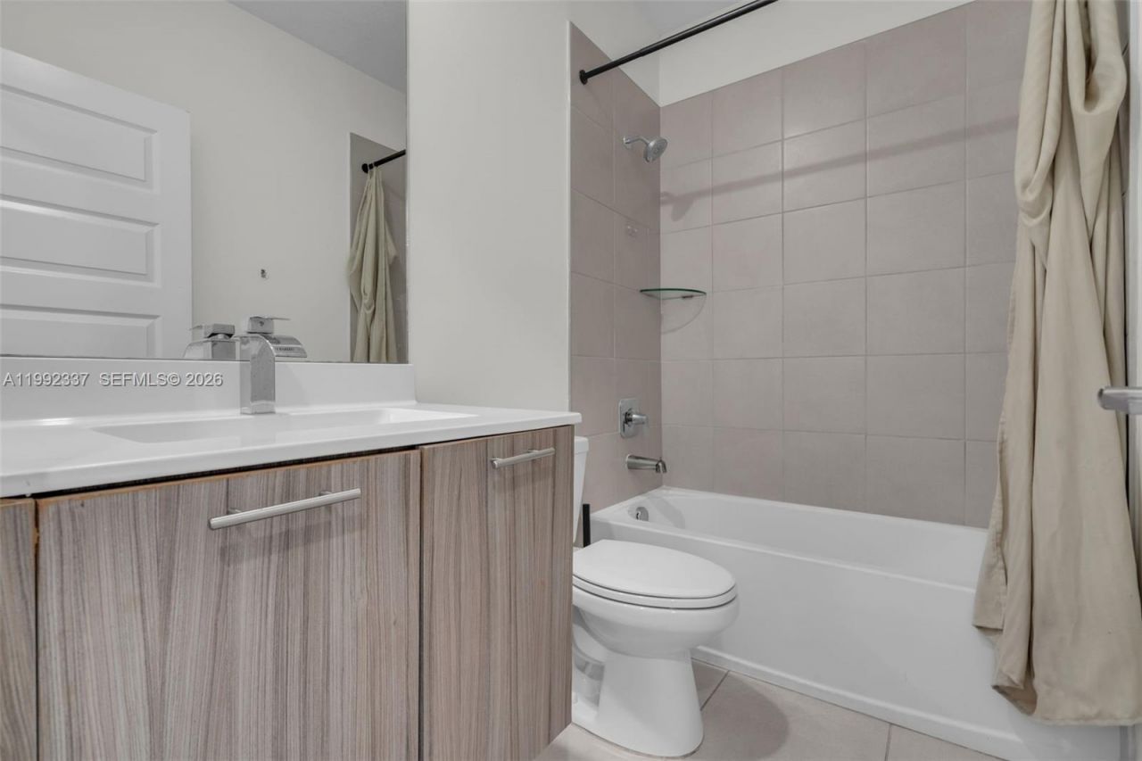 8363 NW 41st St , Unit A-109, Doral, FL 33166 Photo