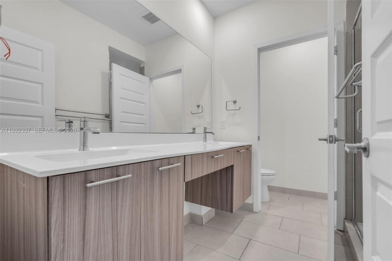 8363 NW 41st St , Unit A-109, Doral, FL 33166 Photo