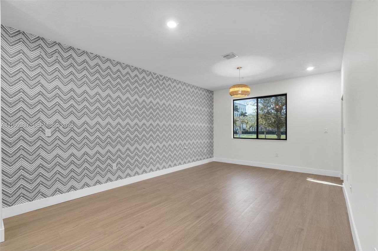 8363 NW 41st St , Unit A-109, Doral, FL 33166 Photo