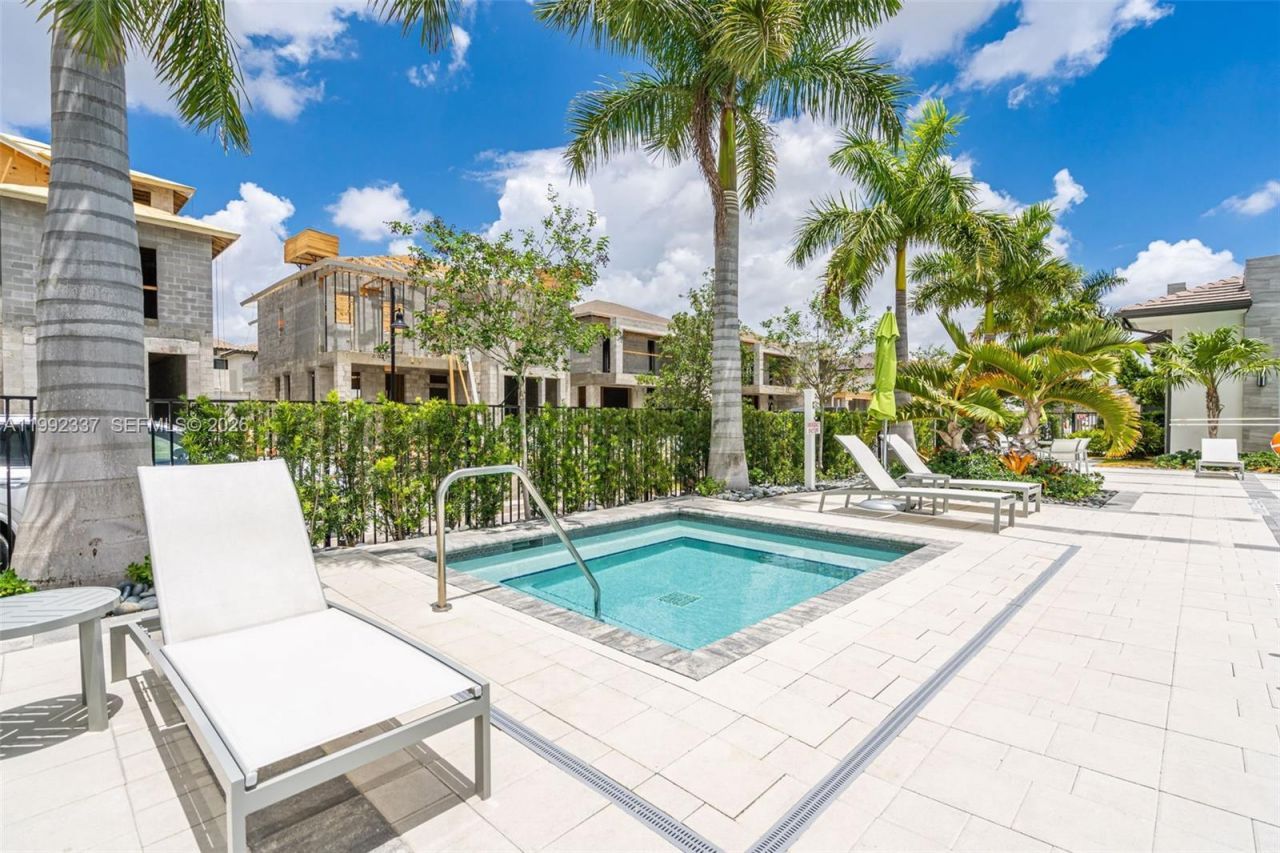 8363 NW 41st St , Unit A-109, Doral, FL 33166 Photo