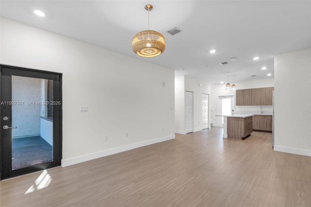 8363 NW 41st St , Unit A-109, Doral, FL 33166 Photo