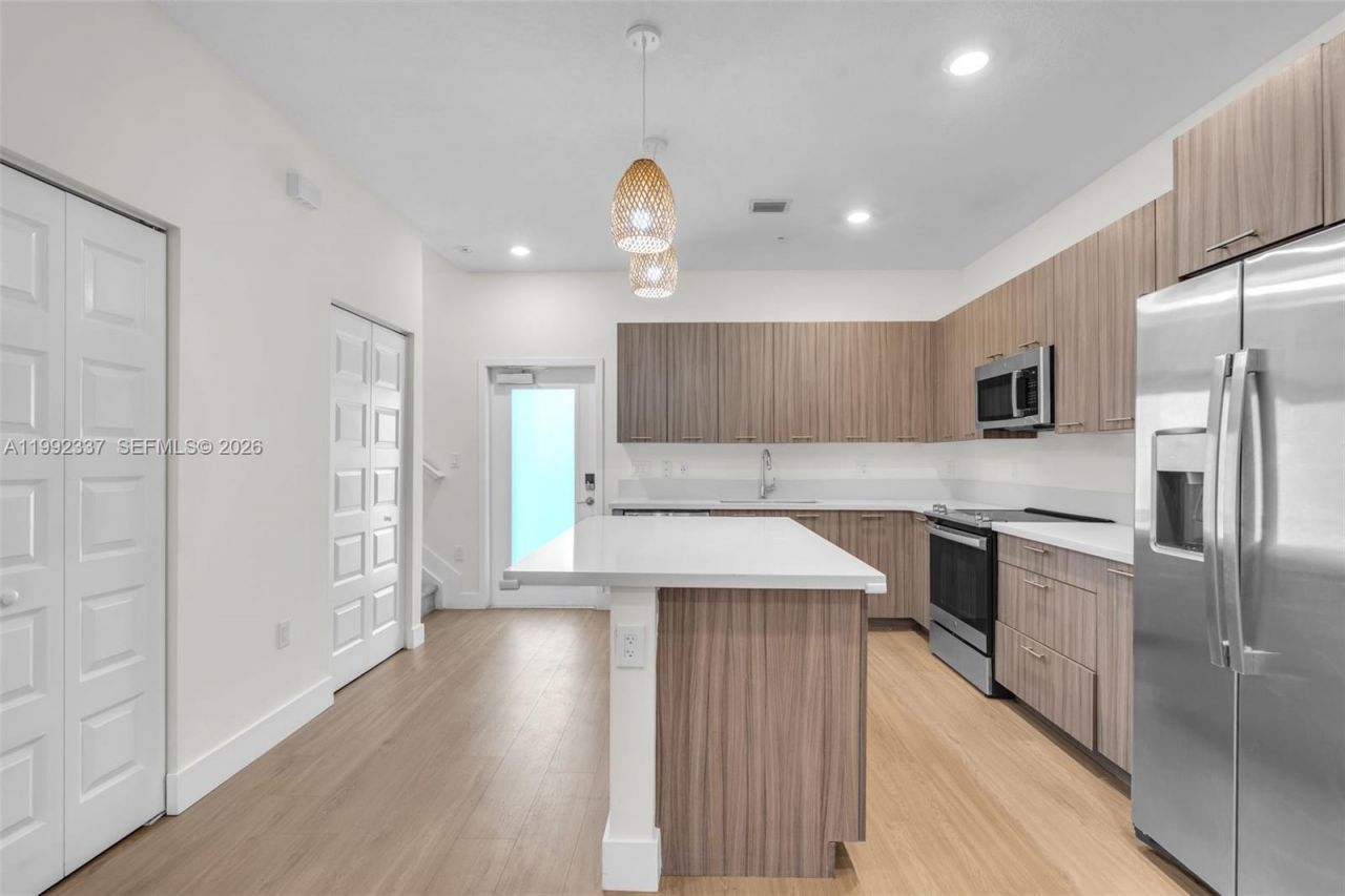 8363 NW 41st St , Unit A-109, Doral, FL 33166 Photo