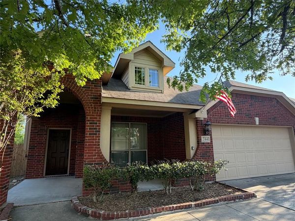 744 Hutchins Drive, Crowley, TX 76036