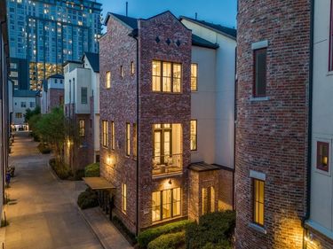 2114 Aylesport Drive, Dallas, TX 75201