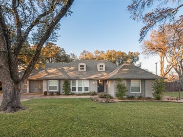6500 Dakar Road W, Fort Worth, TX 76116
