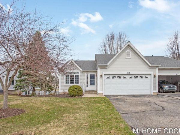 319 Winter Oak E, Holland, MI 49424