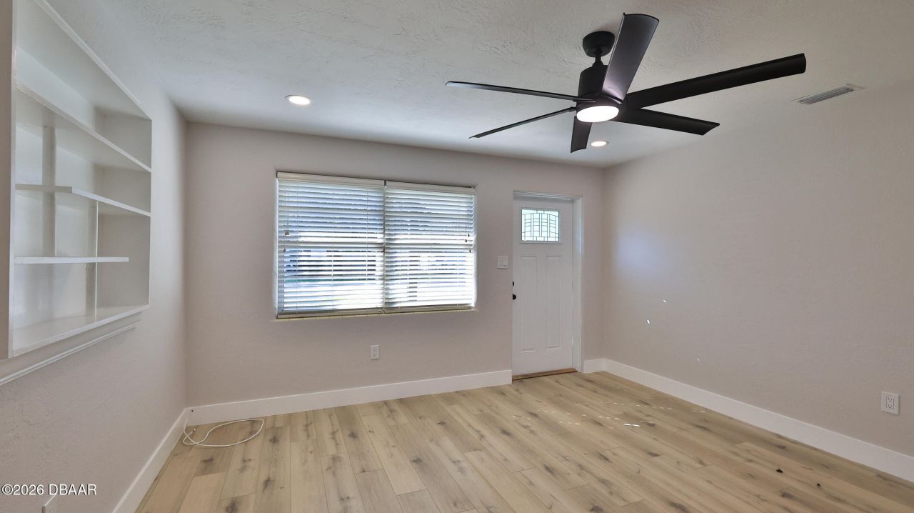 11 Swan Avenue, New Smyrna Beach, FL 32168 Photo