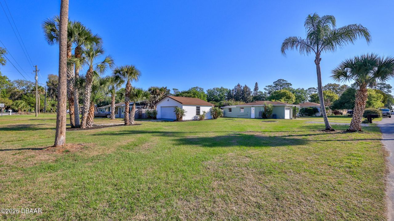 11 Swan Avenue, New Smyrna Beach, FL 32168 Photo