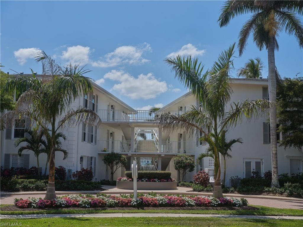 322 Harbour Dr, Unit 104D, Naples, FL 34103 Photo