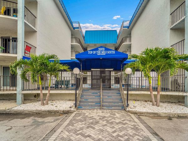 3909 N Ocean Boulevard, Unit 301, Fort Lauderdale, FL 33308