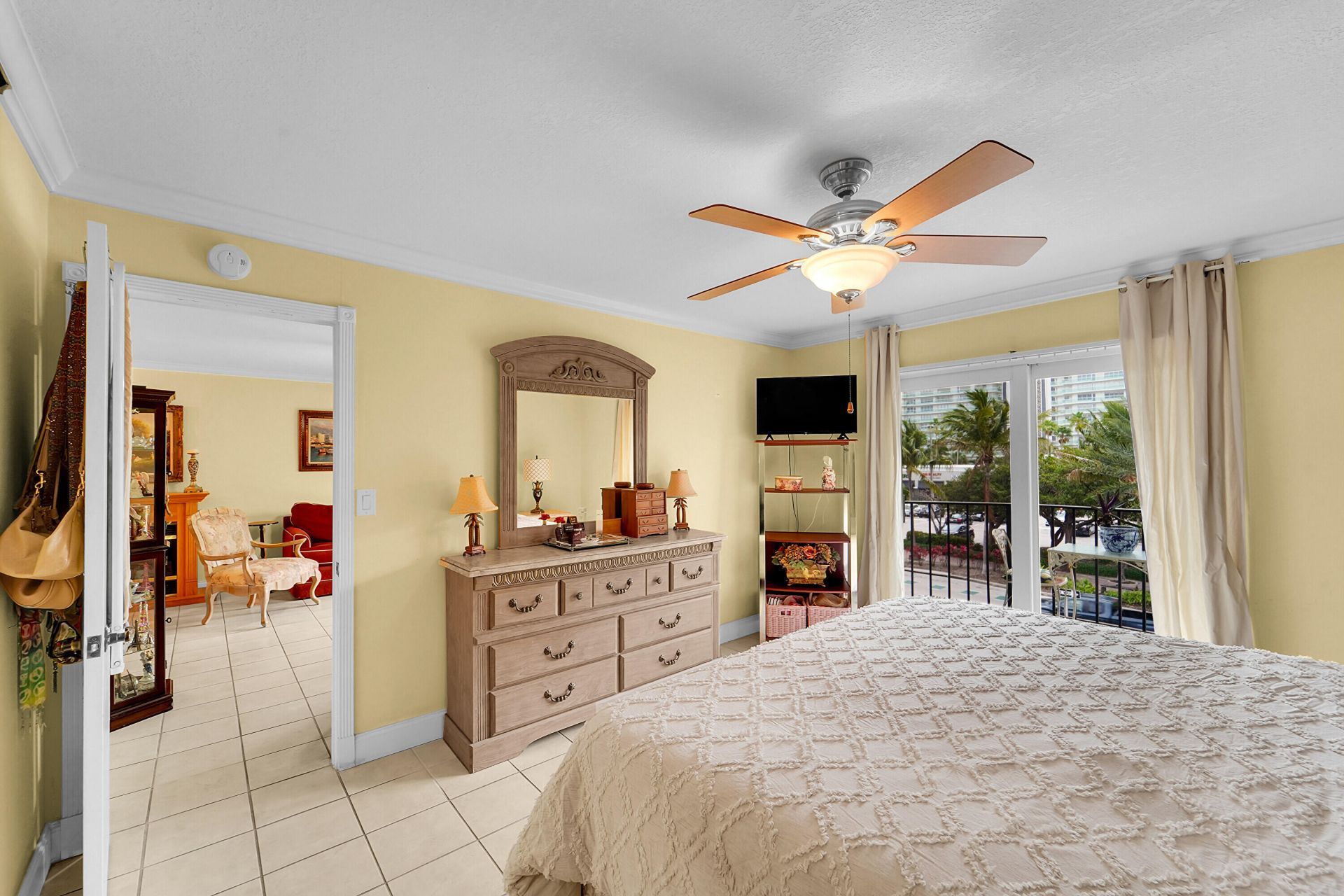 3909 N Ocean Boulevard, Unit 301, Fort Lauderdale, FL 33308 Photo