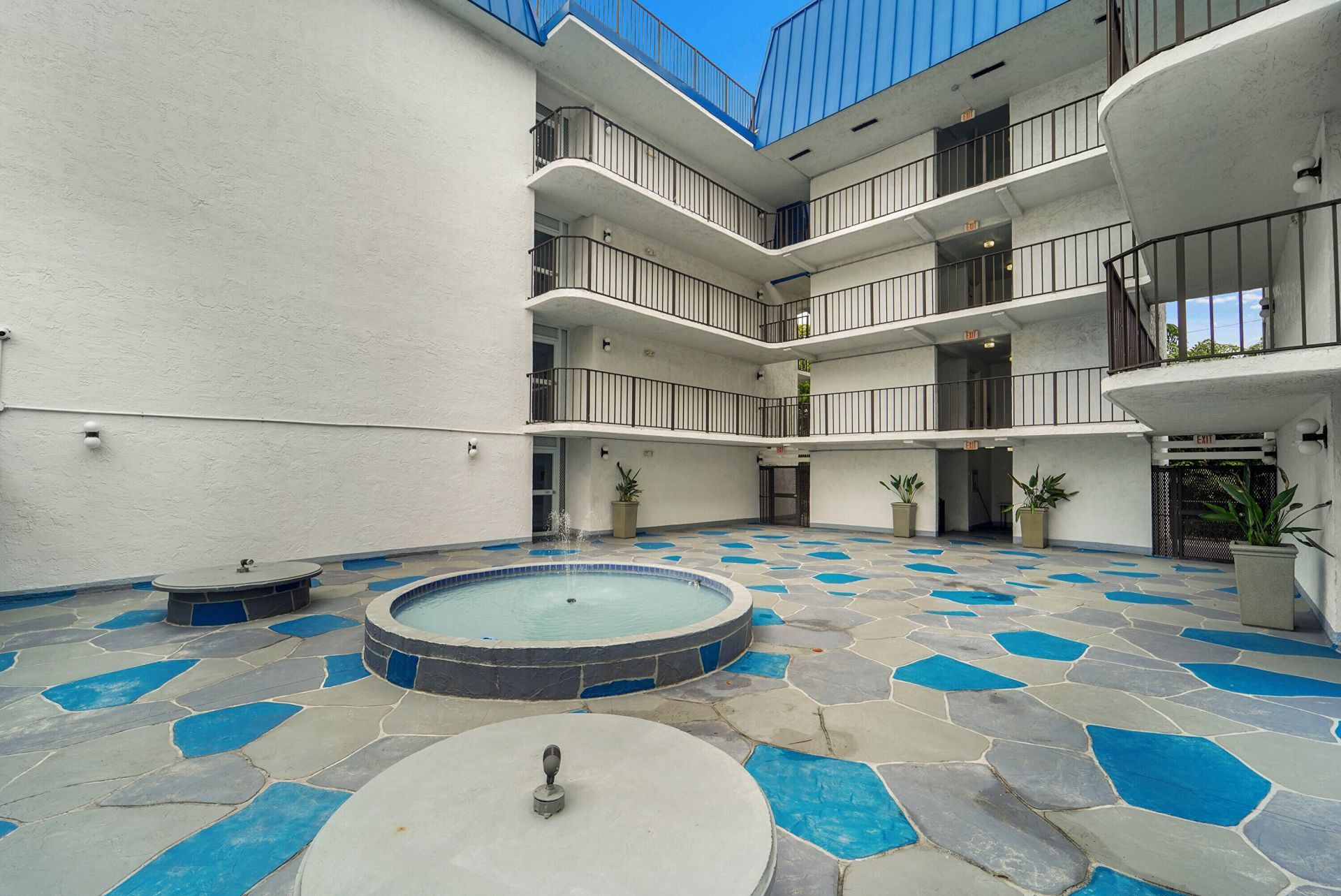 3909 N Ocean Boulevard, Unit 301, Fort Lauderdale, FL 33308 Photo