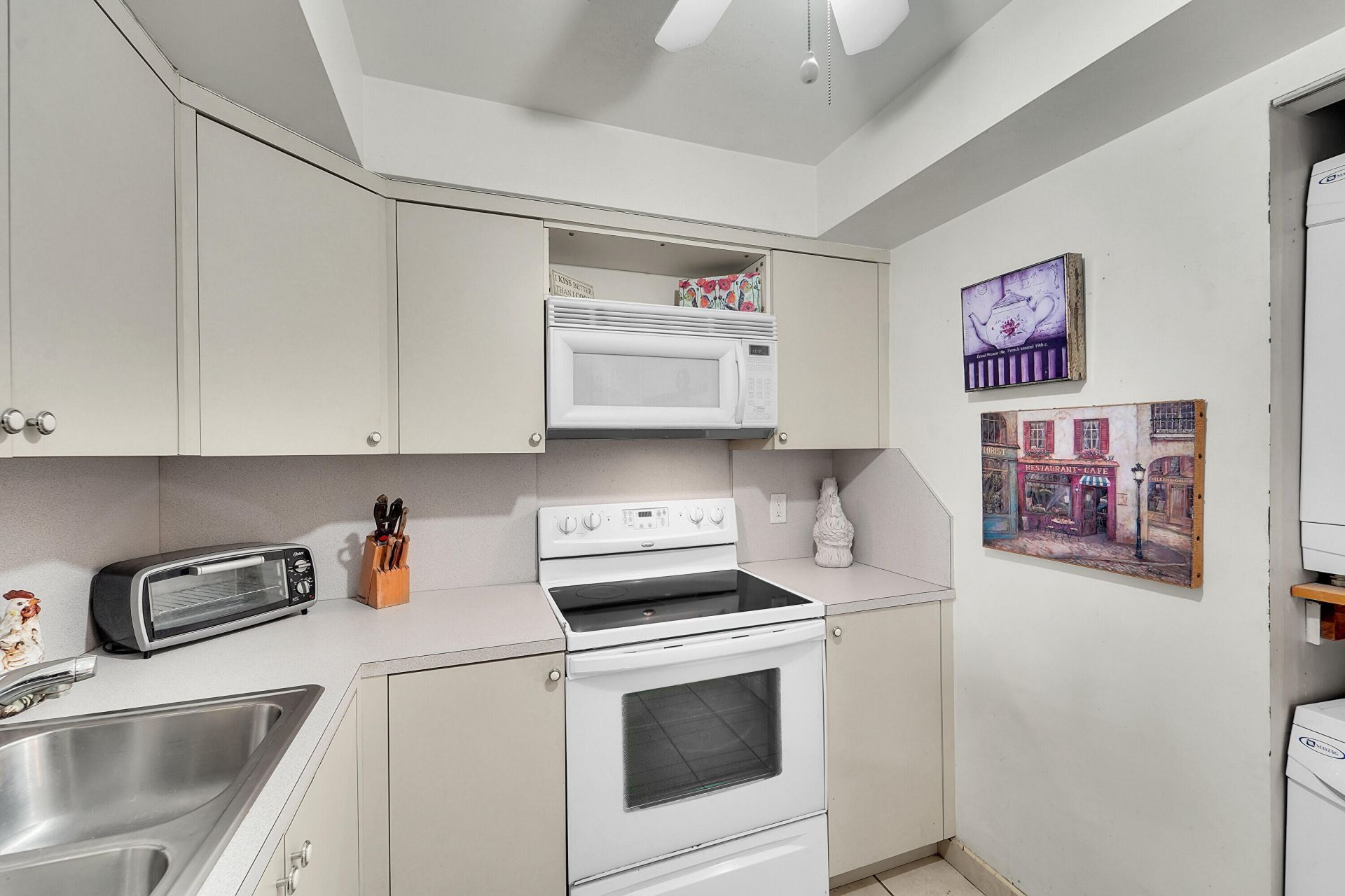 3909 N Ocean Boulevard, Unit 301, Fort Lauderdale, FL 33308 Photo