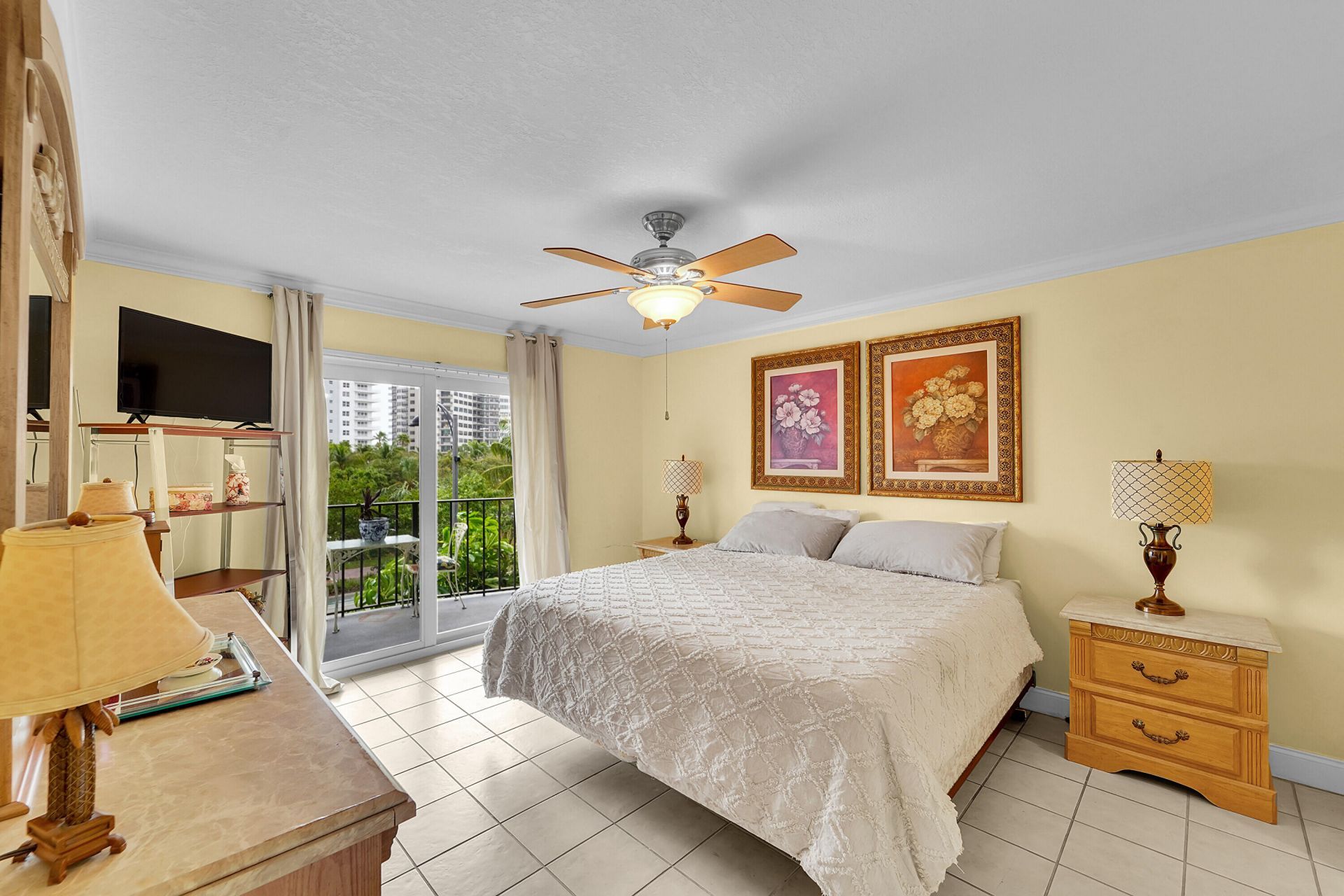 3909 N Ocean Boulevard, Unit 301, Fort Lauderdale, FL 33308 Photo