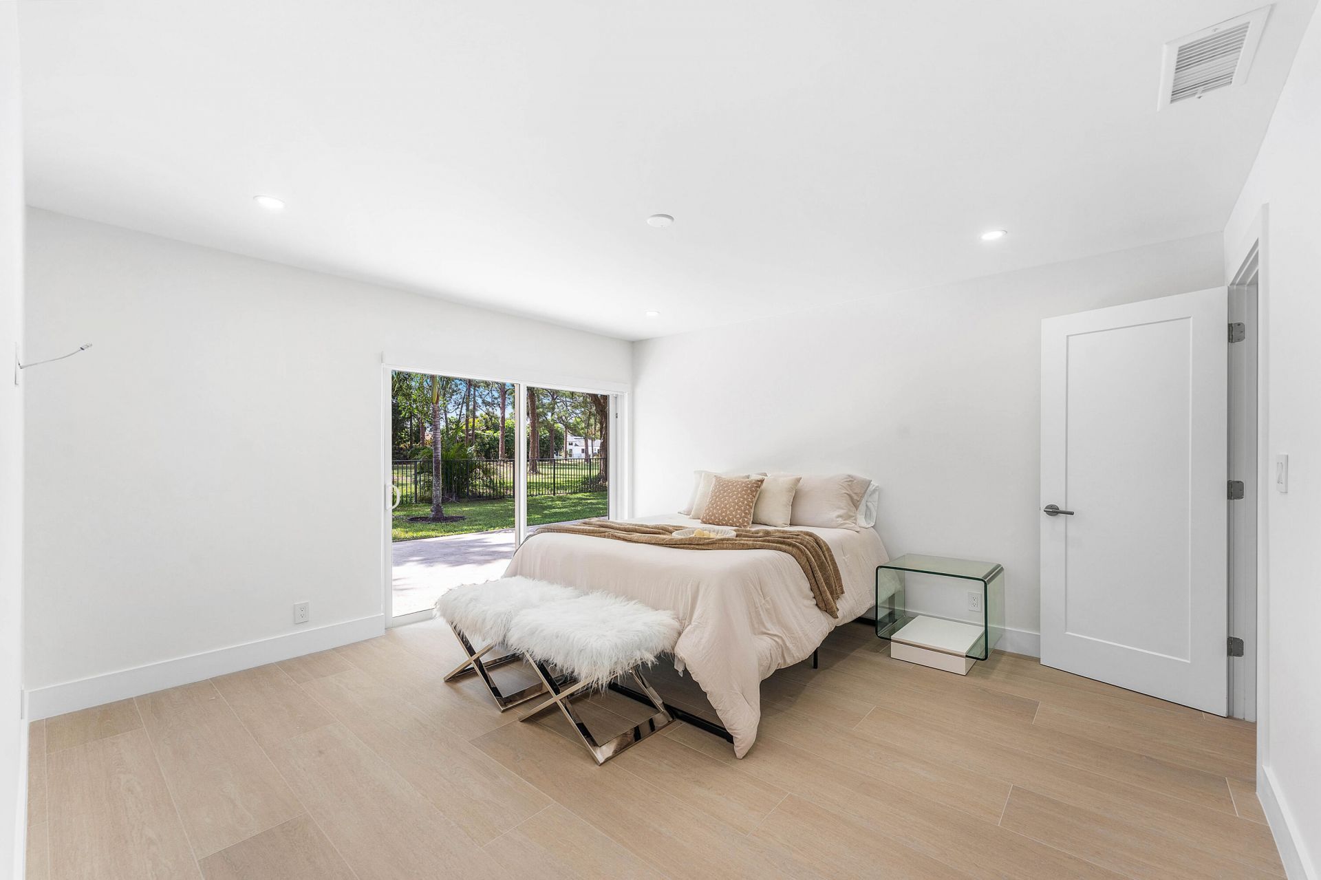 654 W Lakewoode Circle, Delray Beach, FL 33445 Photo