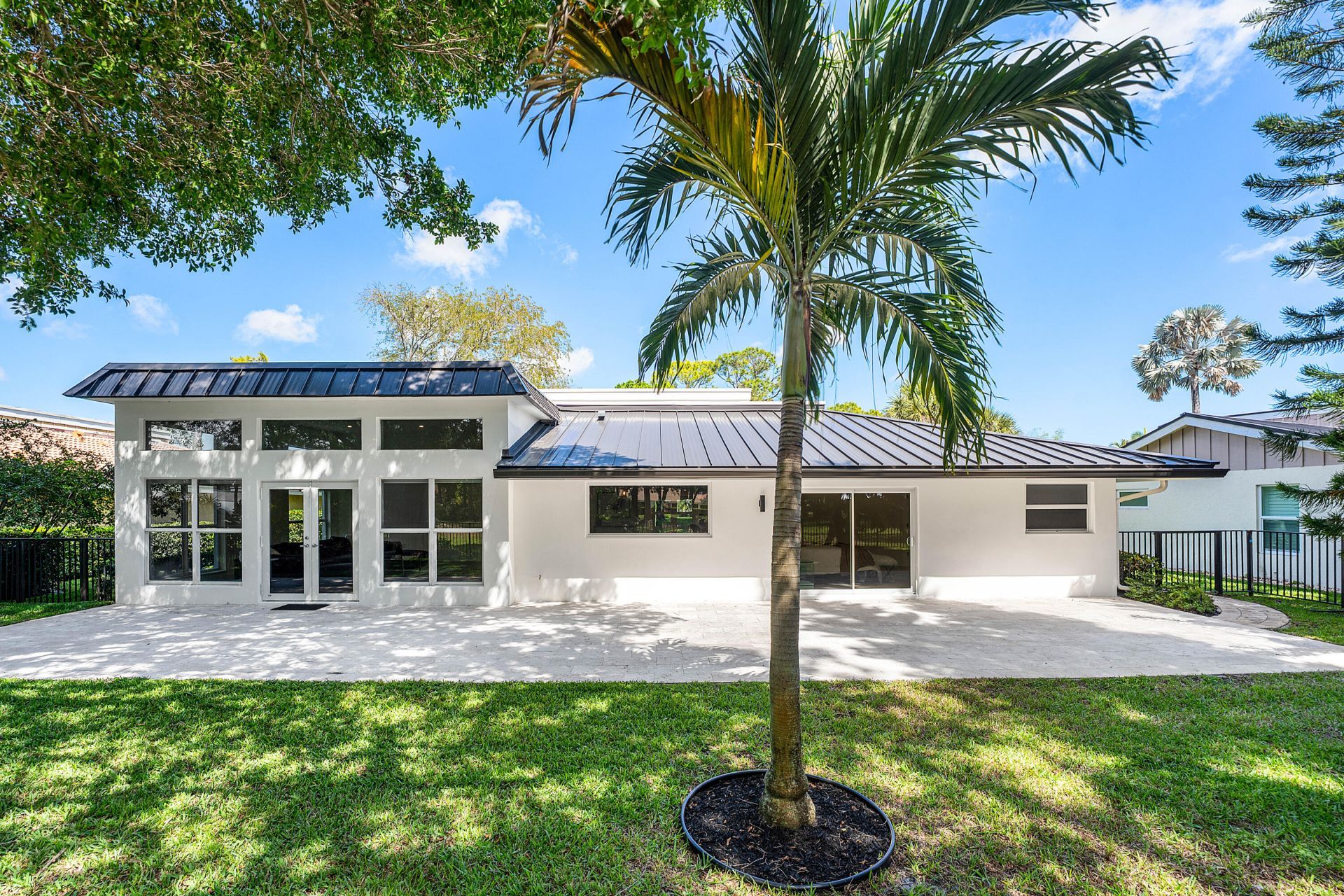 654 W Lakewoode Circle, Delray Beach, FL 33445 Photo