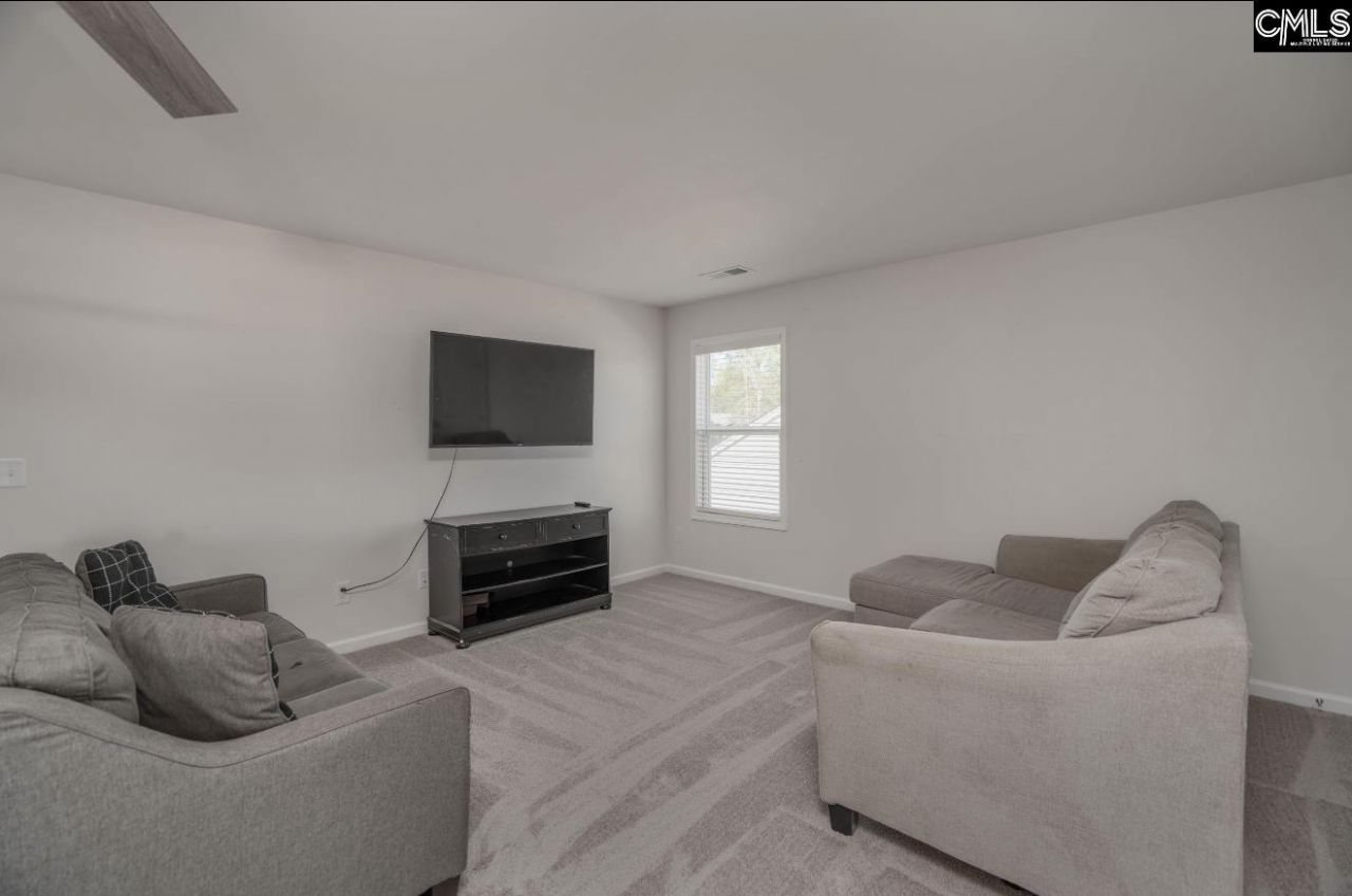 20 Breeders Court  Photo 22